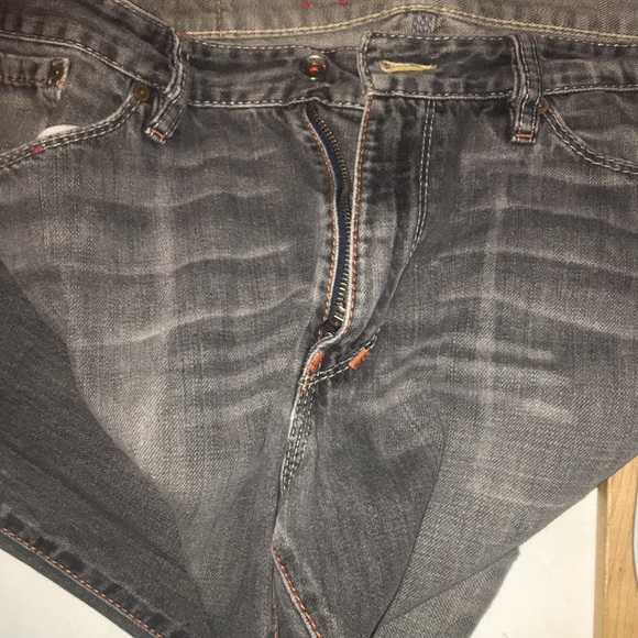 Distressed - Picture 2 of 4